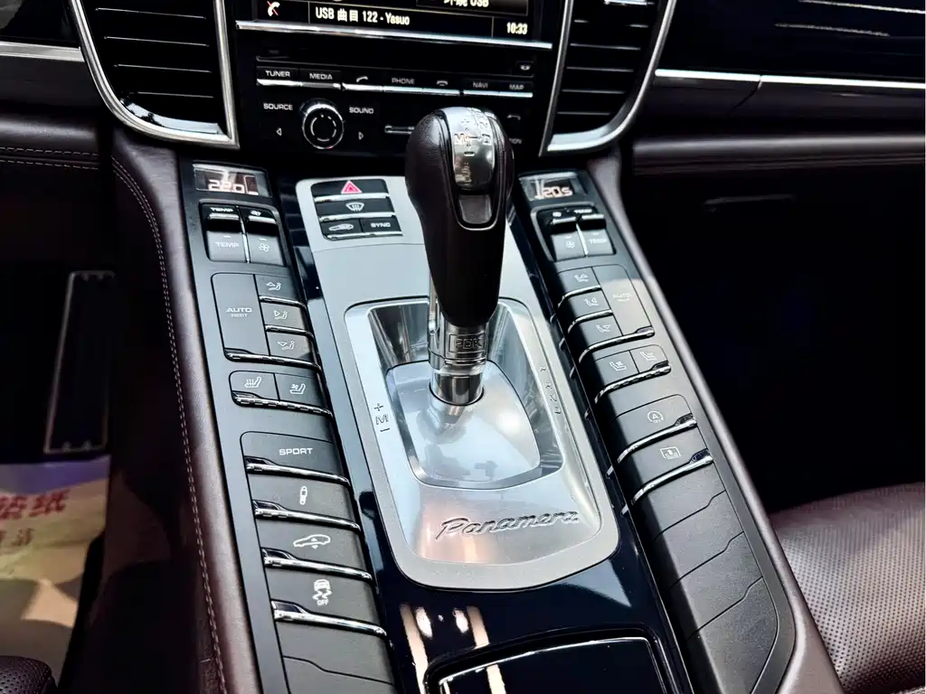 Porsche Panamera 2015 — фото 17