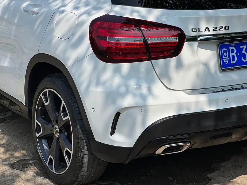Mercedes-Benz GLA 2018 — фото 36