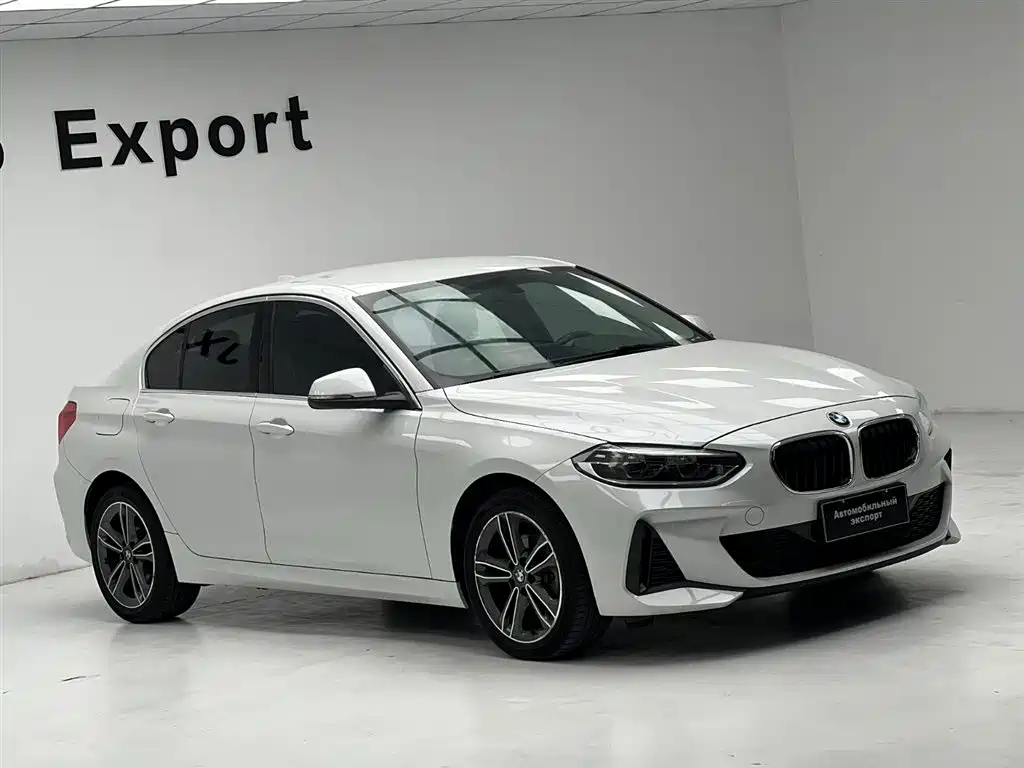 BMW 1 Series 2021 — фото 3
