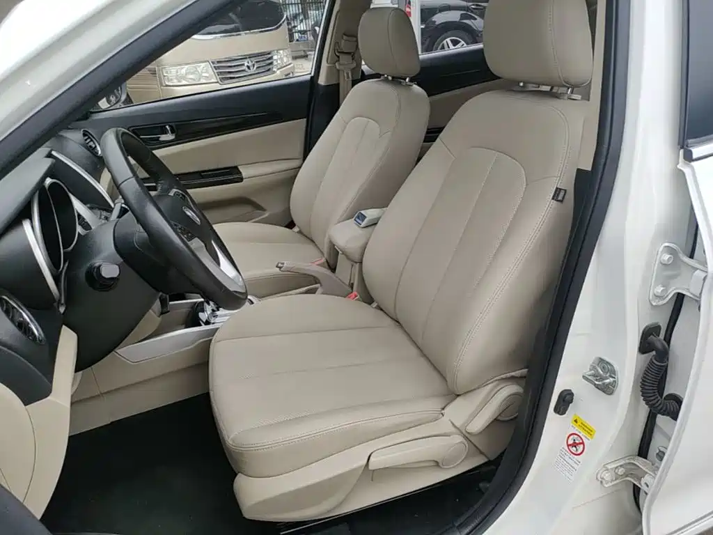 Changan Eado 2014 — фото 15