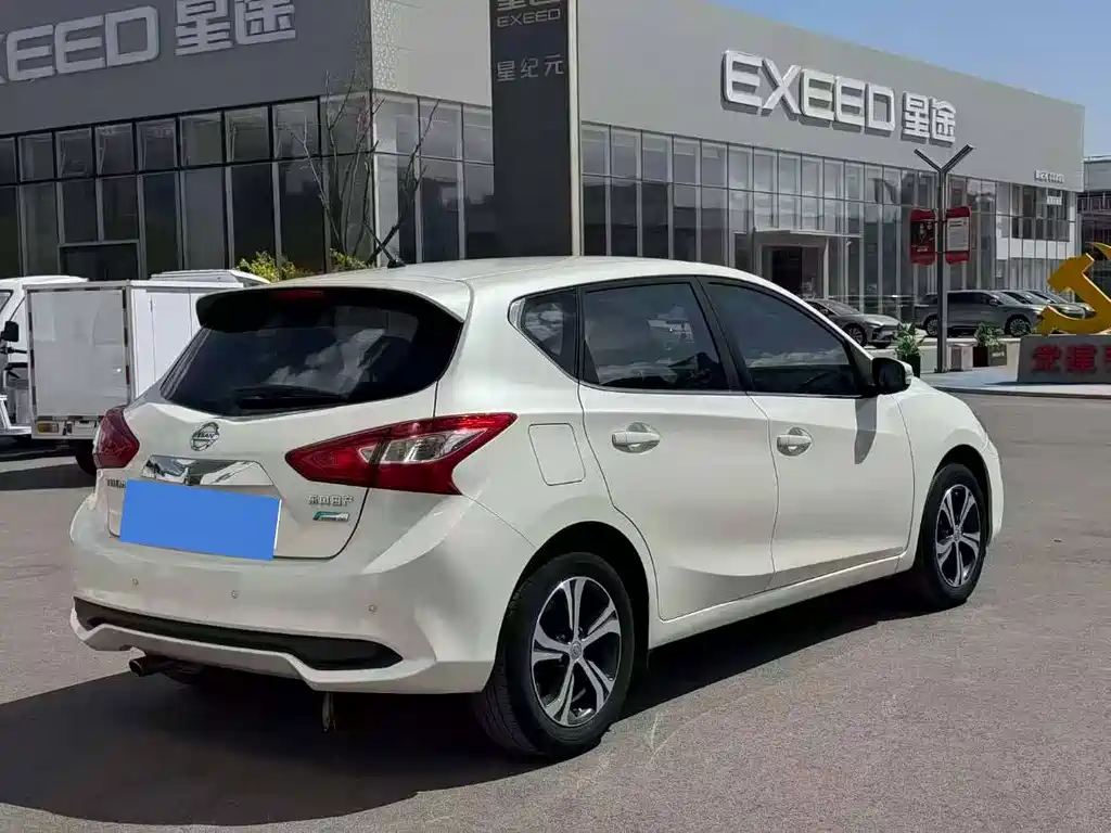 Nissan Tiida 2019 — фото 7
