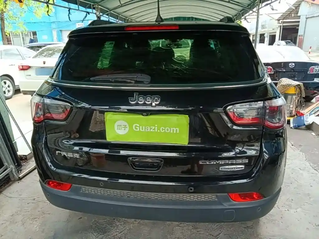 Jeep Compass 2017 — фото 6