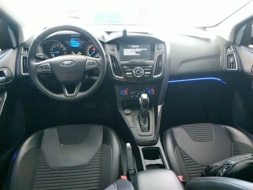 Ford Focus 2016 — фото 6