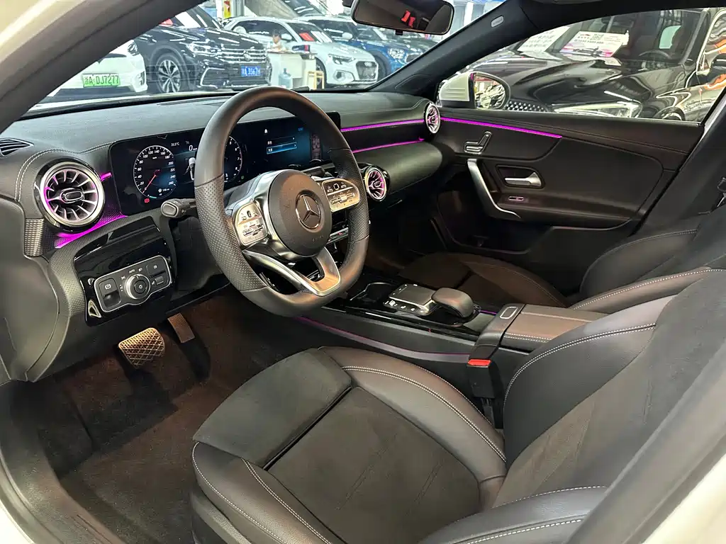 Mercedes-Benz A-Class 2022 — фото 22