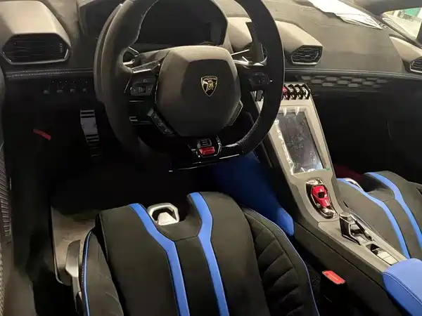 Lamborghini Huracan 2022