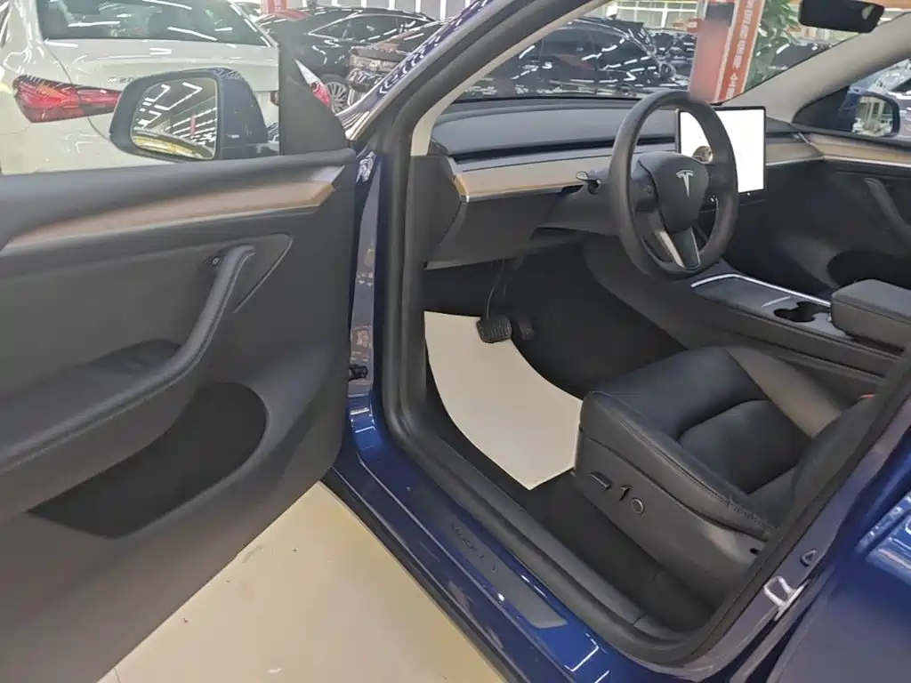 Tesla Model Y 2021 — фото 16