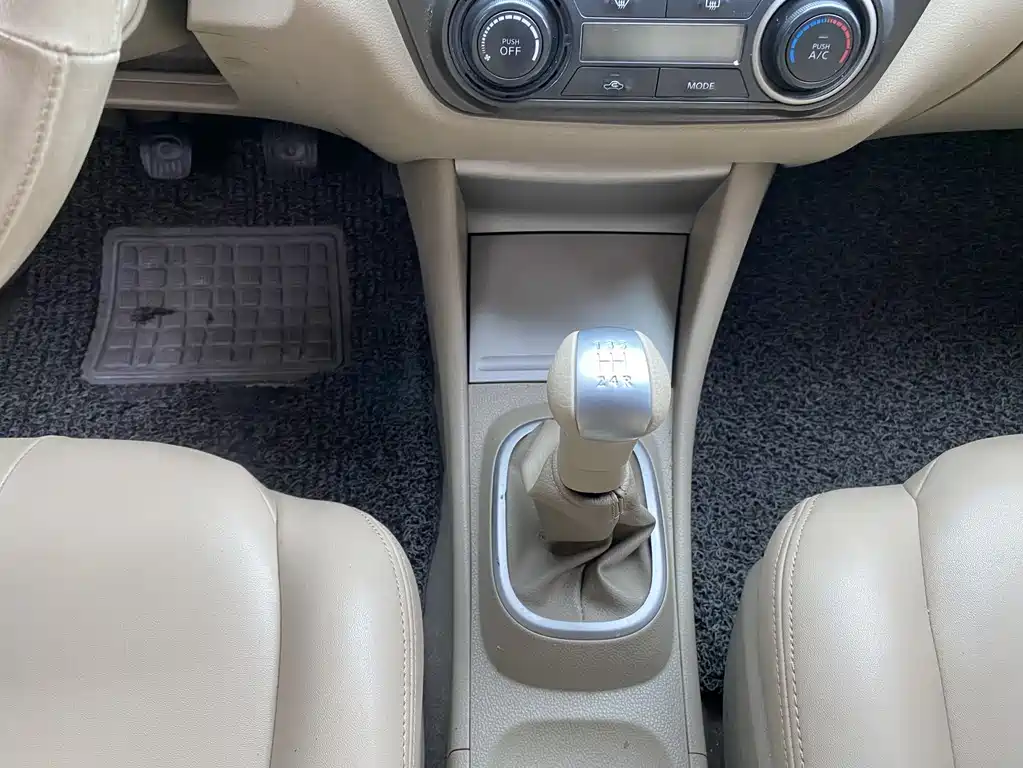 Nissan Sylphy 2014 — фото 15