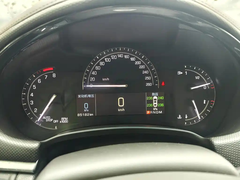 Cadillac XTS 2018 — фото 14