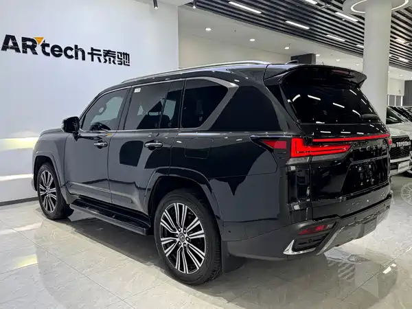 Lexus LX 2025