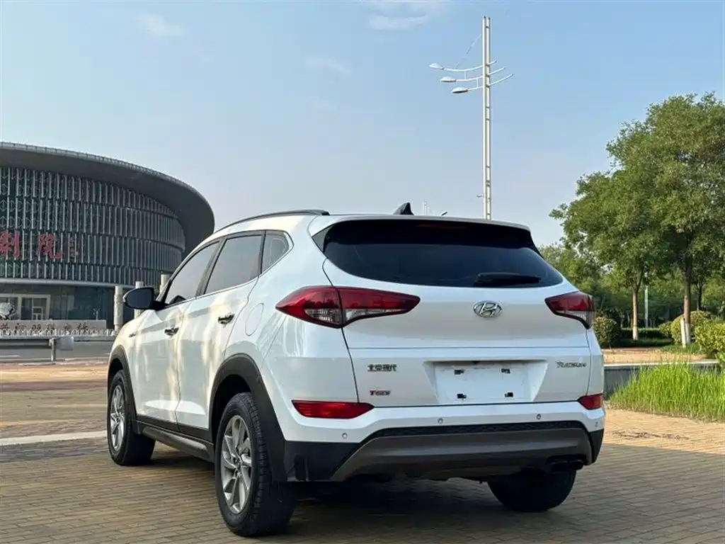 Hyundai Tucson 2016 — фото 5