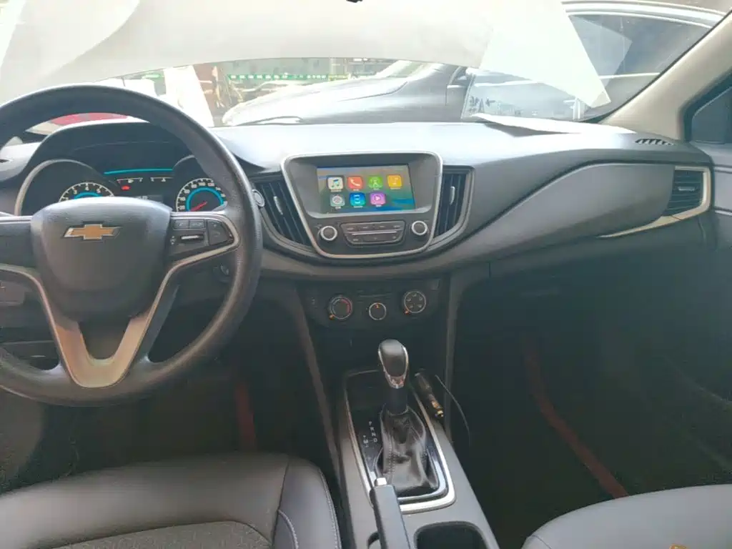 Chevrolet Cavalier 2018 — фото 13