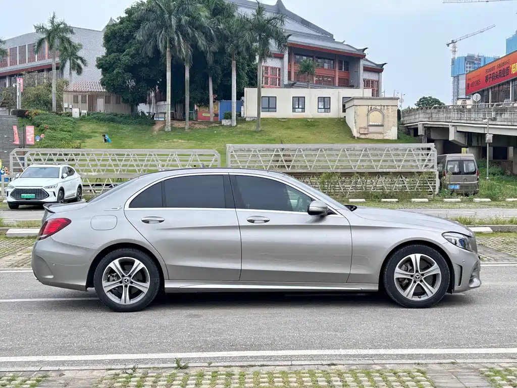 Mercedes-Benz C-Class 2018 — фото 7