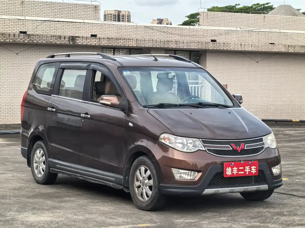 Wuling Hongguang 2014 — фото 3