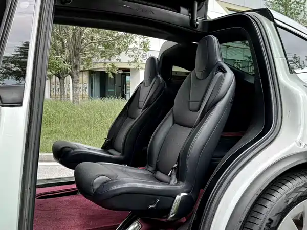 Tesla Model X 2016