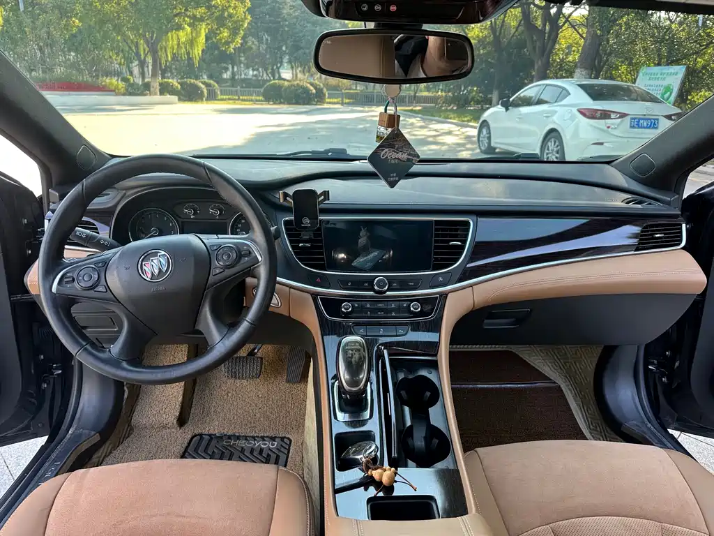 Buick LaCrosse 2018 — фото 11