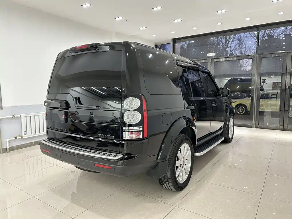 Land Rover Discovery 2015 — фото 29