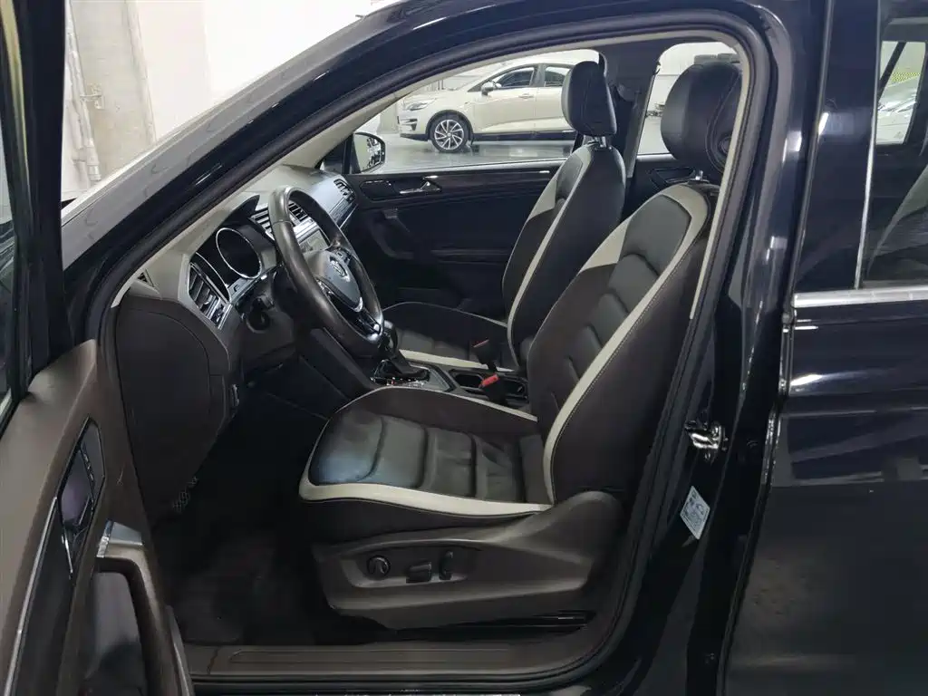 Volkswagen Tiguan L 2017 — фото 10