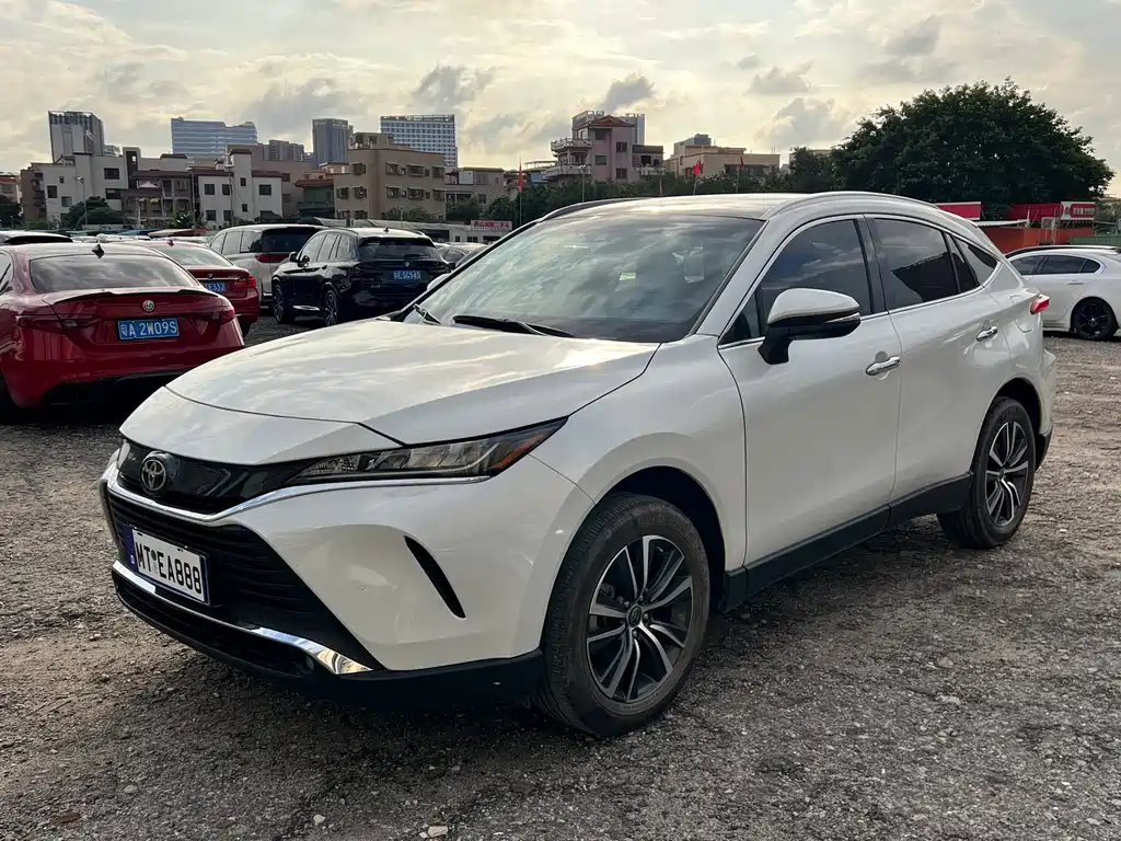 Toyota Harrier 2022 — фото 3