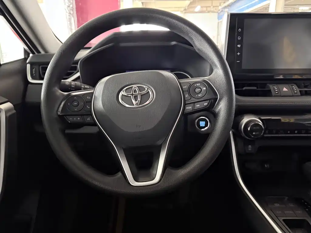 Toyota RAV4 2020 — фото 14
