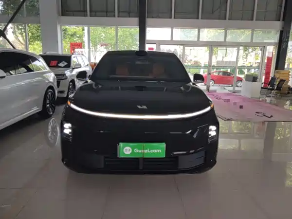 Li Auto L6 2024