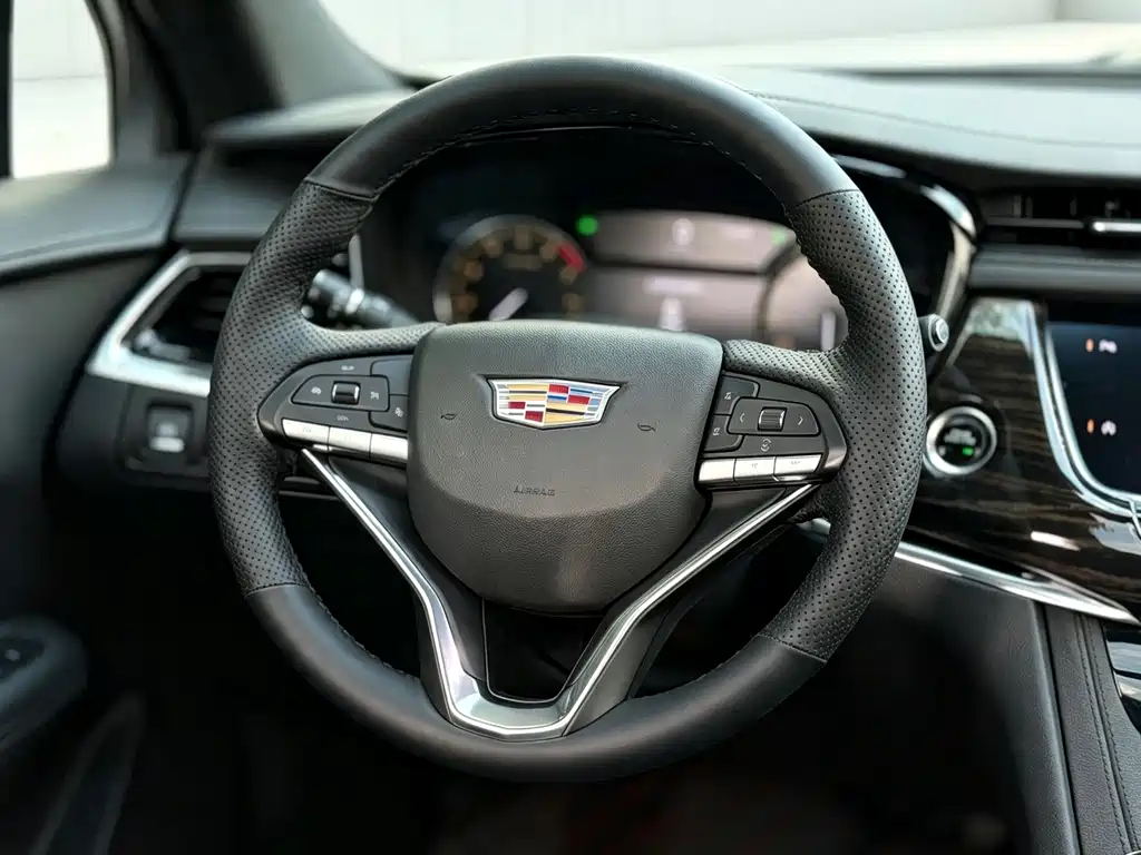 Cadillac XT6 2020 — фото 13