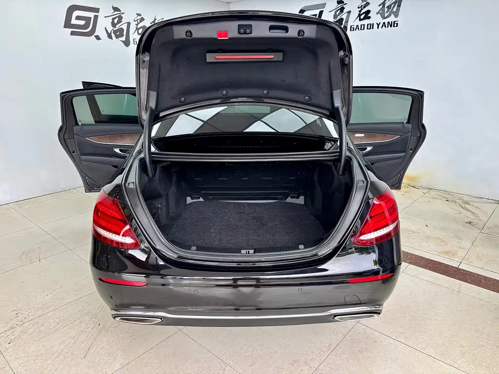 Mercedes-Benz E-Class 2019 — фото 21