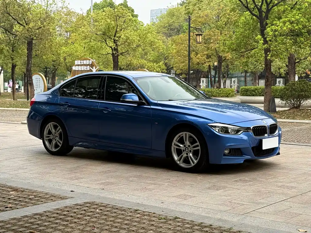 BMW 3 Series 2018 — фото 3