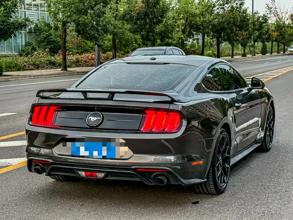Ford Mustang 2018 — фото 7