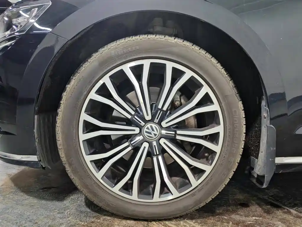 Volkswagen Phideon 2018 — фото 16
