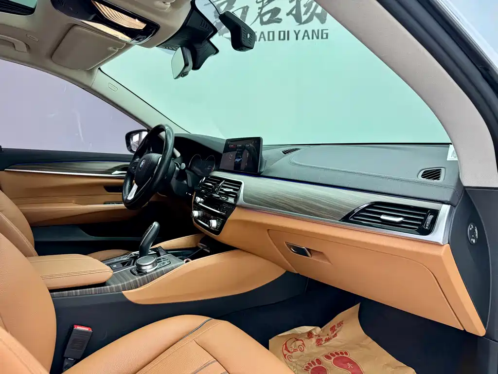 BMW 6 Series GT 2019 — фото 13
