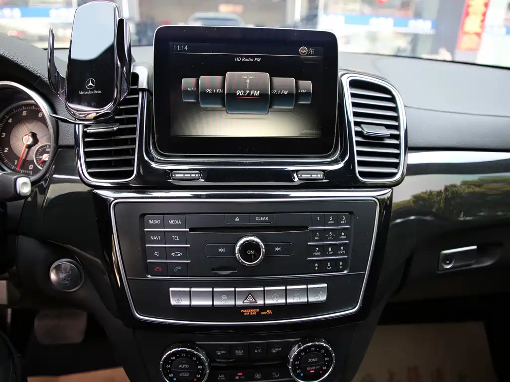 Mercedes-Benz GLS 2017 — фото 10