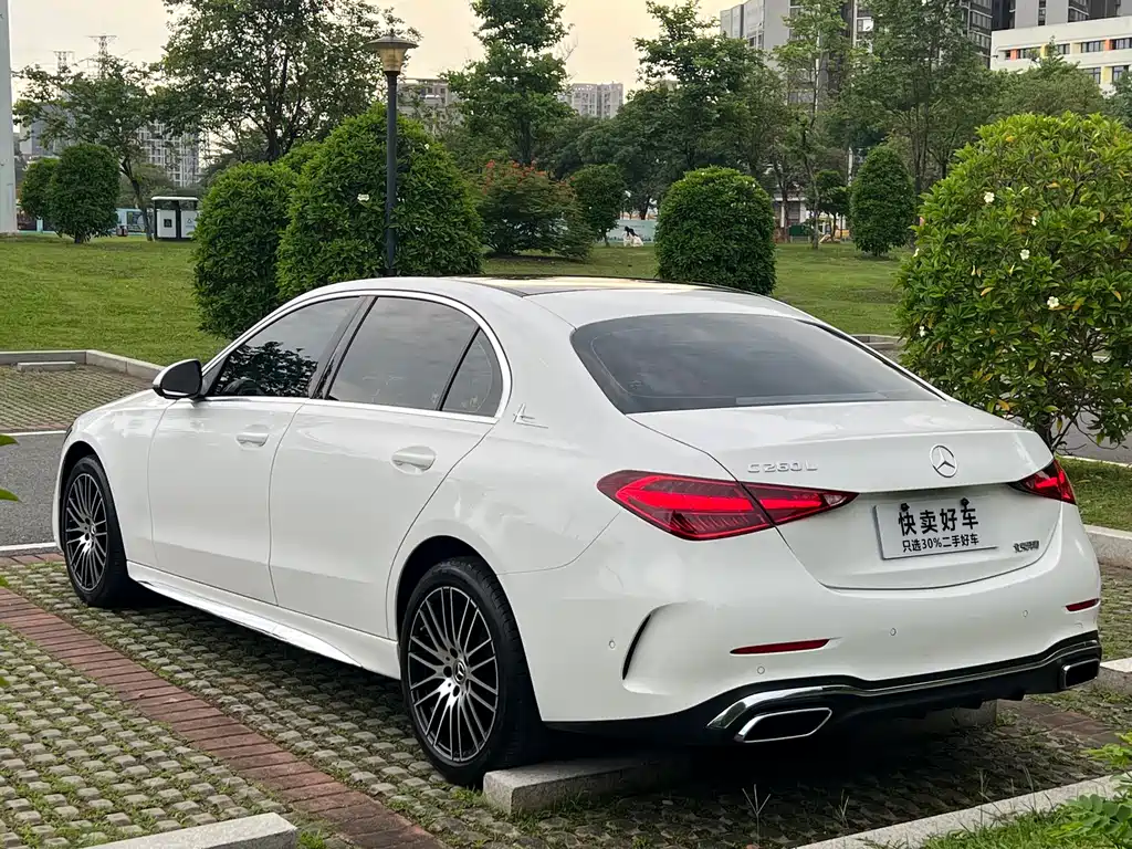 Mercedes-Benz C-Class 2023 — фото 15