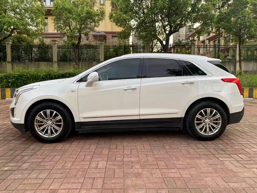 Cadillac XT5 2018 — фото 4
