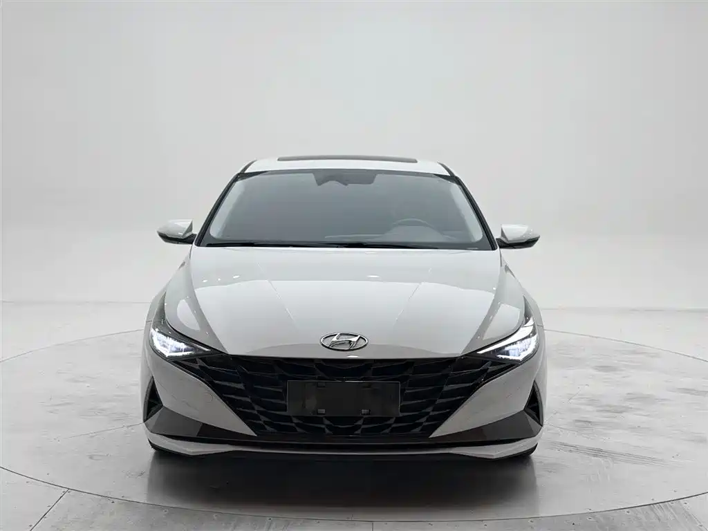 Hyundai Elantra 2022 — фото 2