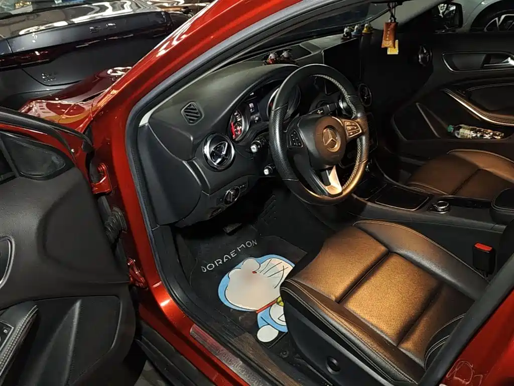 Mercedes-Benz GLA 2018 — фото 16