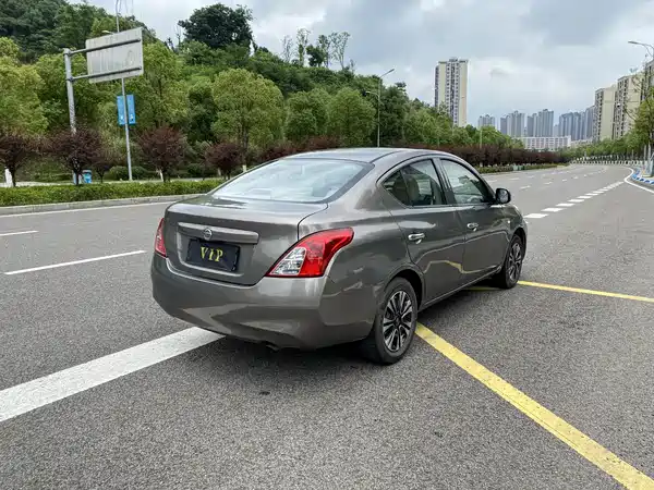 Nissan Sunny 2013