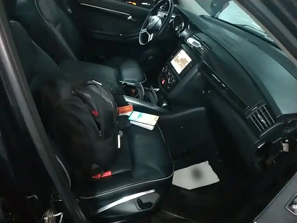 Mercedes-Benz R-Class 2016 — фото 25