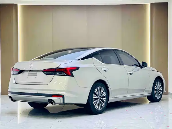 Nissan Teana 2023