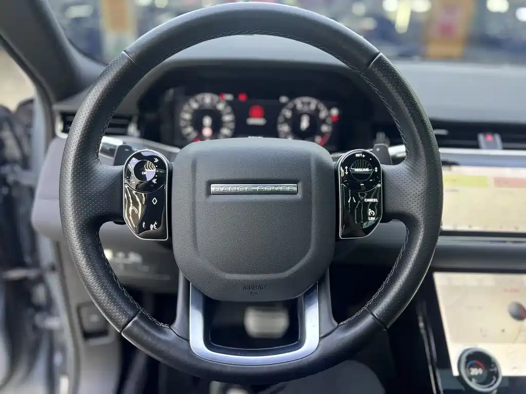 Land Rover Evoque 2021 — фото 8