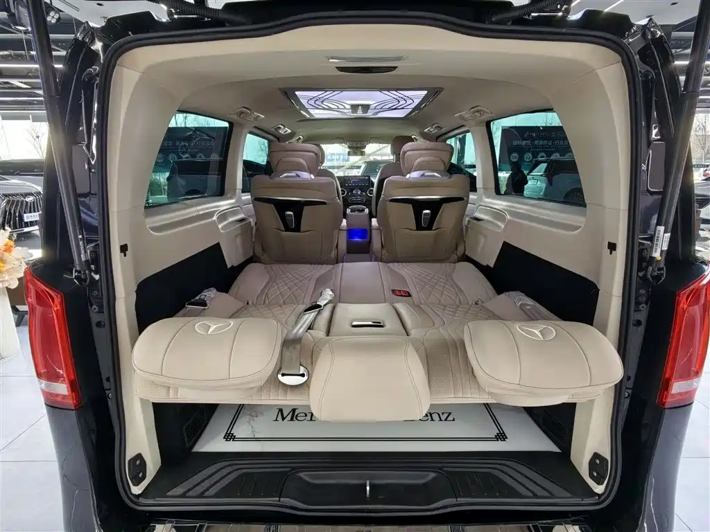 Mercedes-Benz Vito 2023 — фото 17