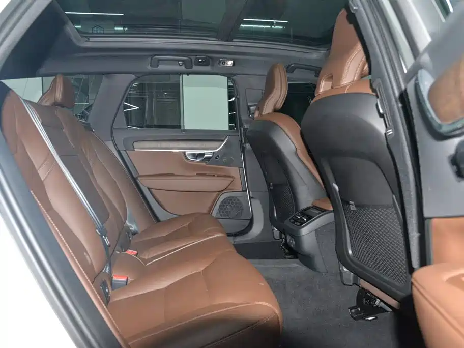 Volvo V90 2023 — фото 17
