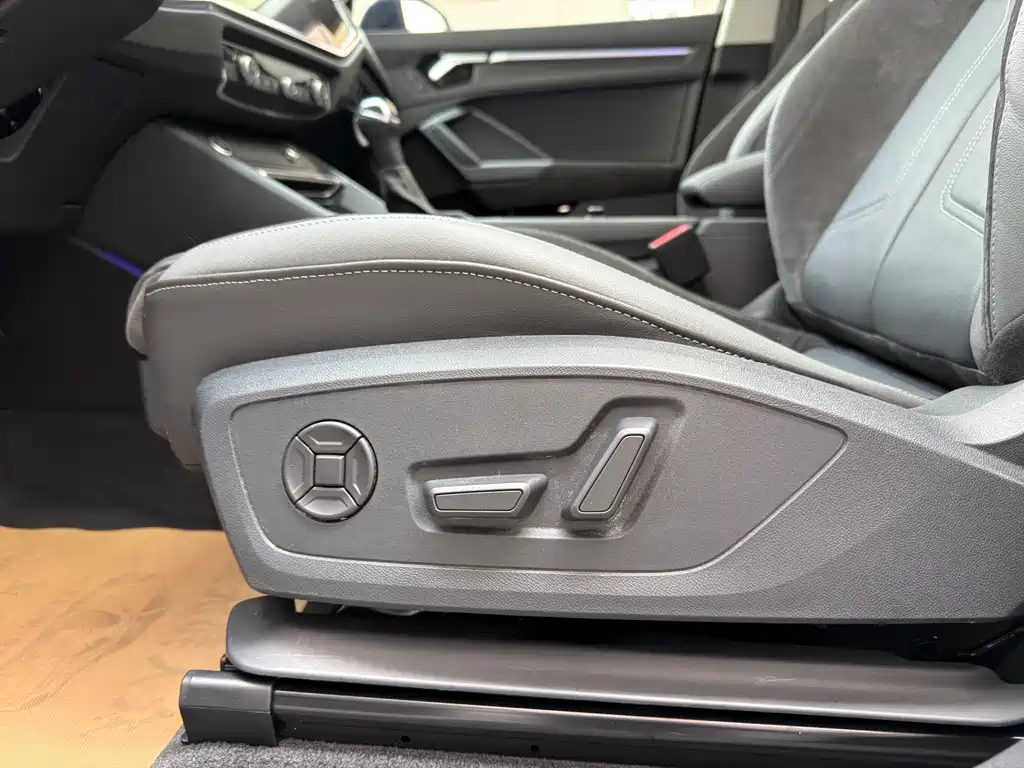 Audi Q3 Sportback 2022 — фото 17