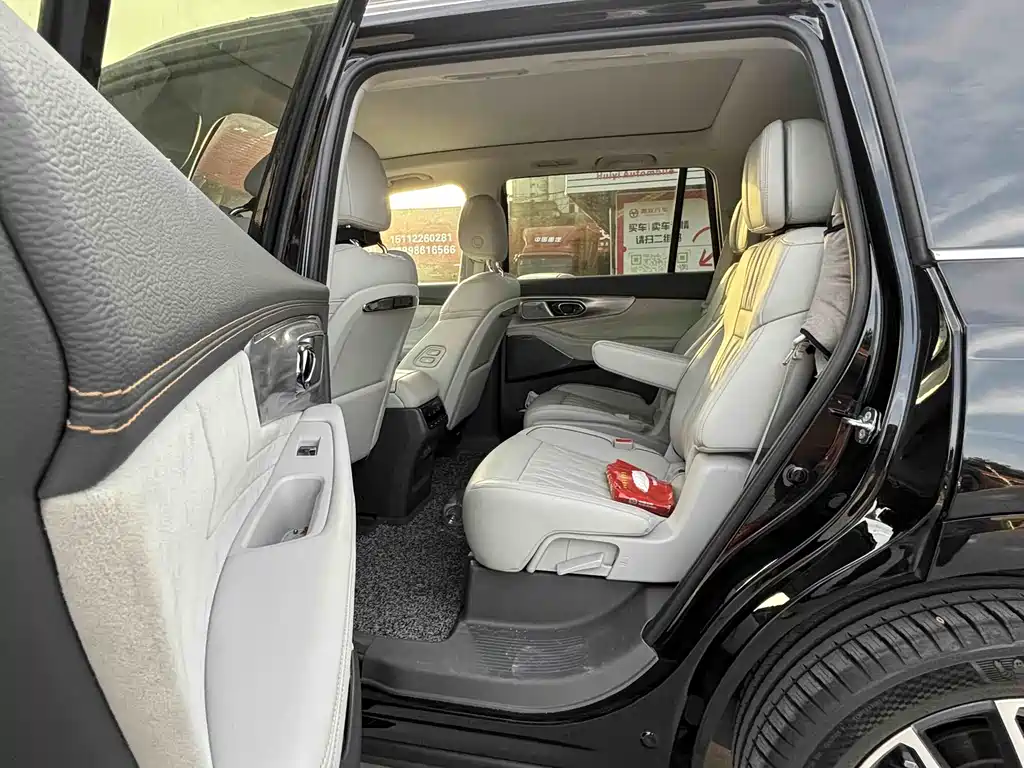 GAC Motor Trumpchi GS8 2022 — фото 5