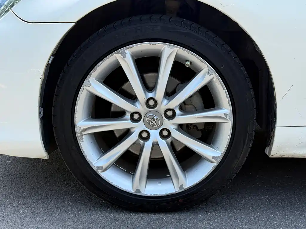 Toyota Reiz 2015 — фото 18