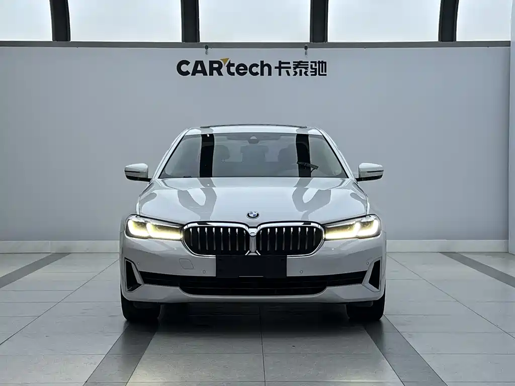 BMW 5 Series 2021 — фото 3