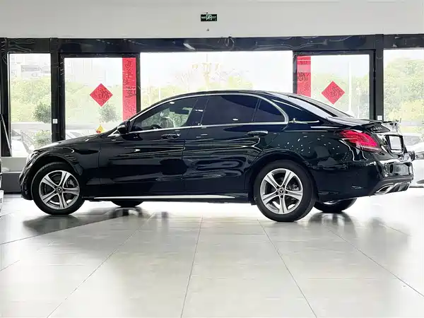 Mercedes-Benz C-Class 2019