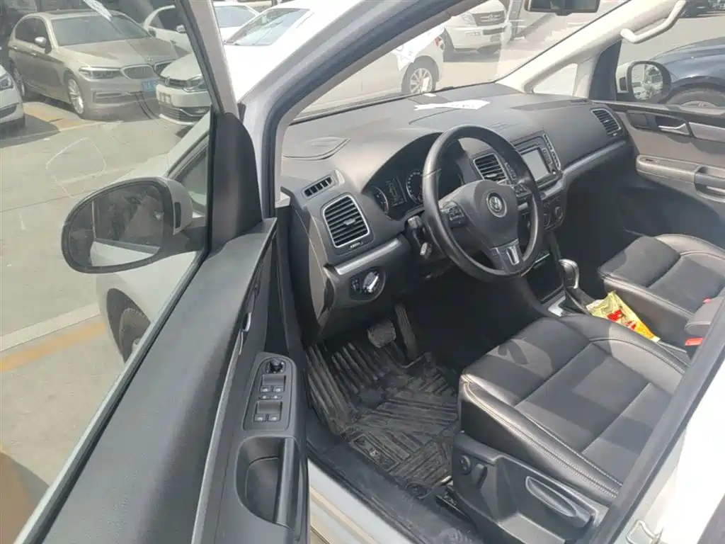Volkswagen Sharan 2016 — фото 16