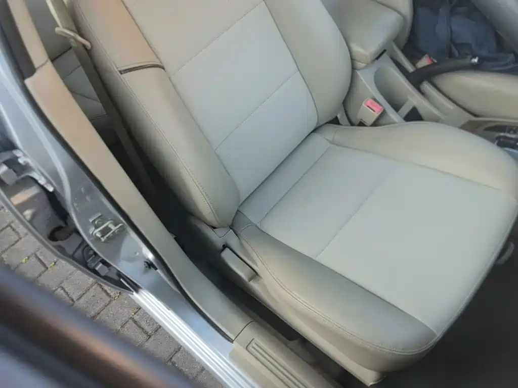 Buick Excelle 2015 — фото 25