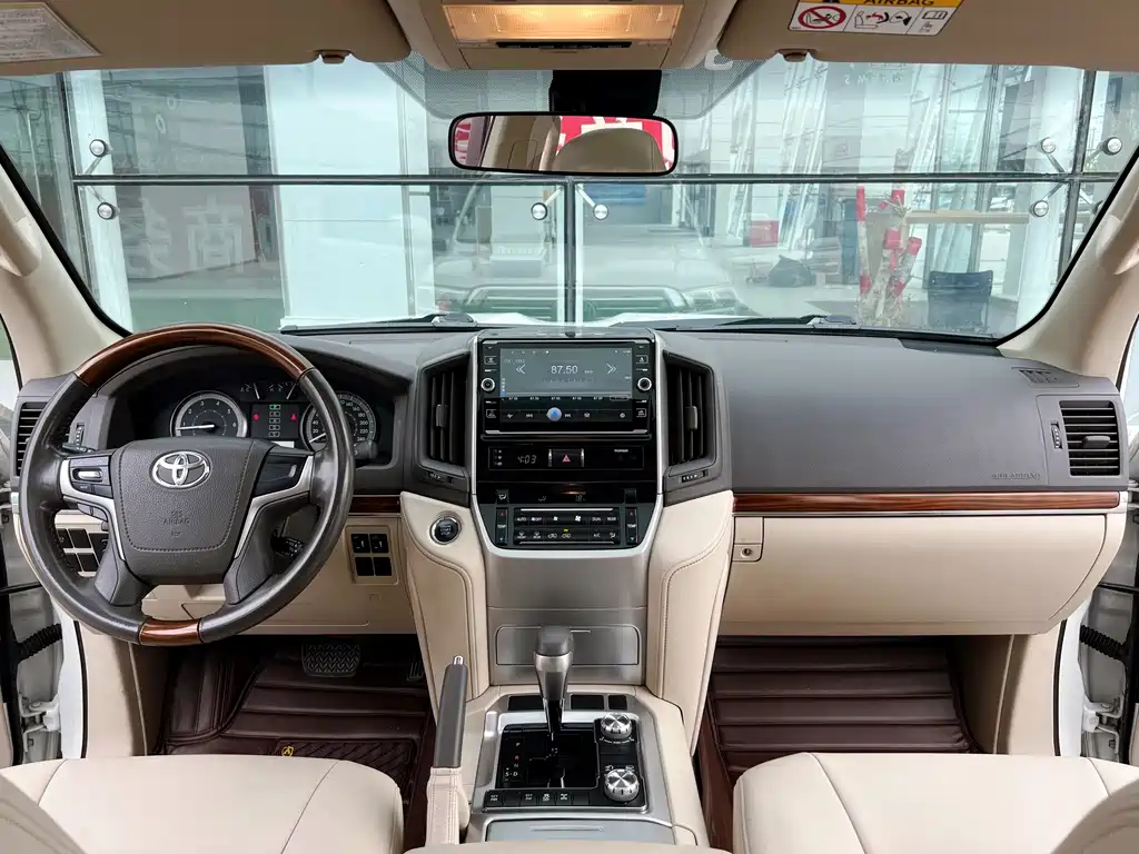 Toyota Land Cruiser 2019 — фото 12