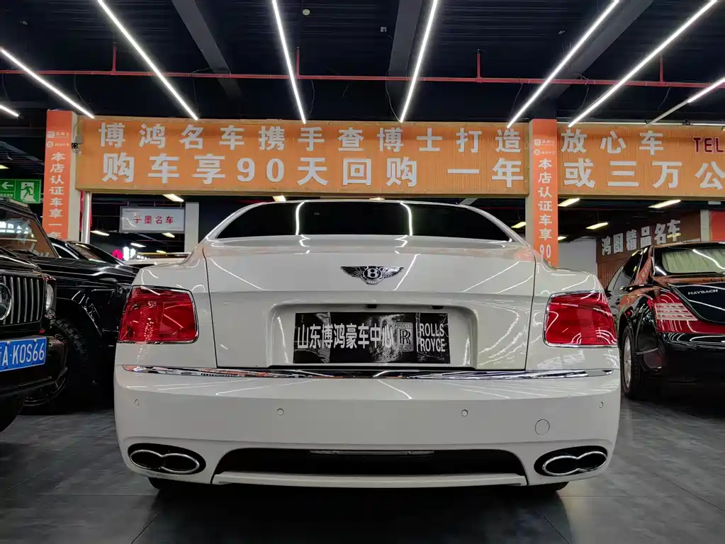 Bentley Flying Spur 2017 — фото 15